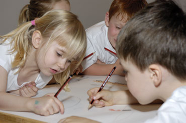 Children participating in John Pules Kids APT project, Drawing Words